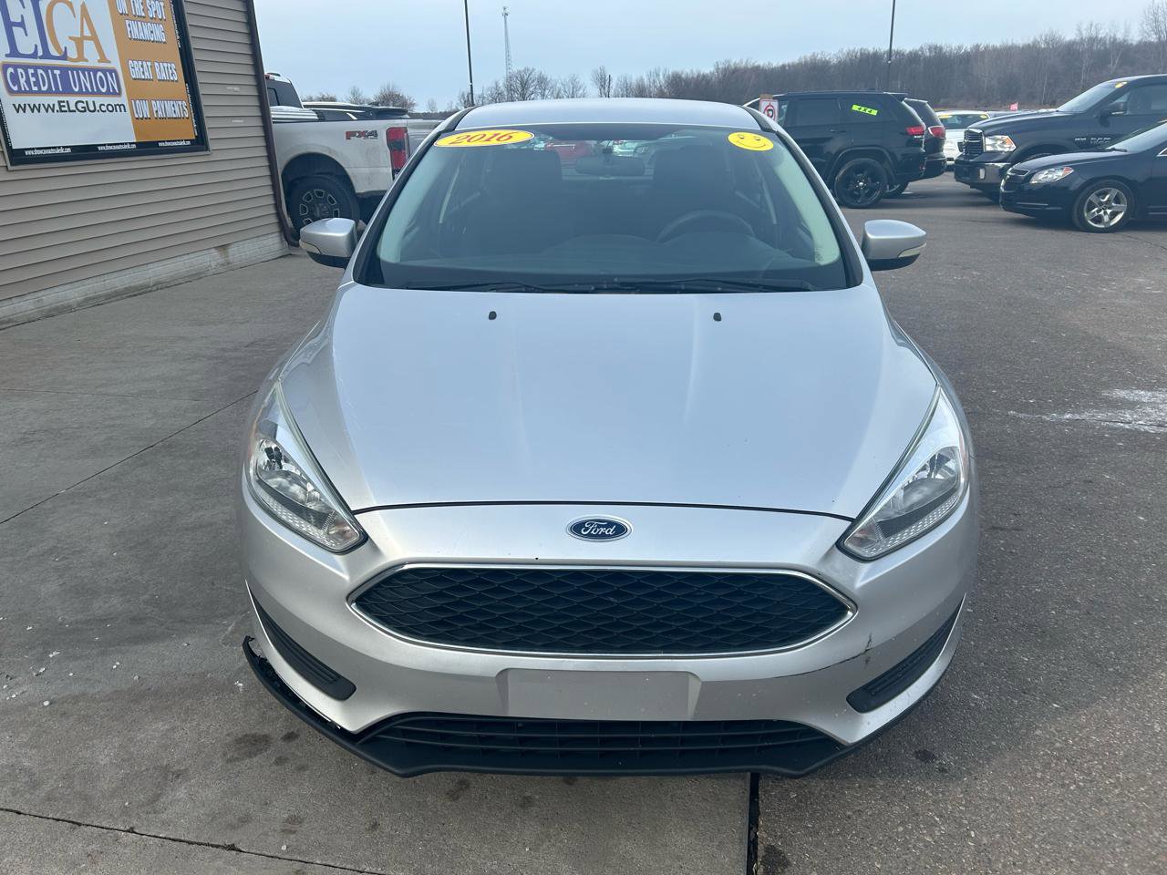 Used 2016 Ford Focus SE image 2