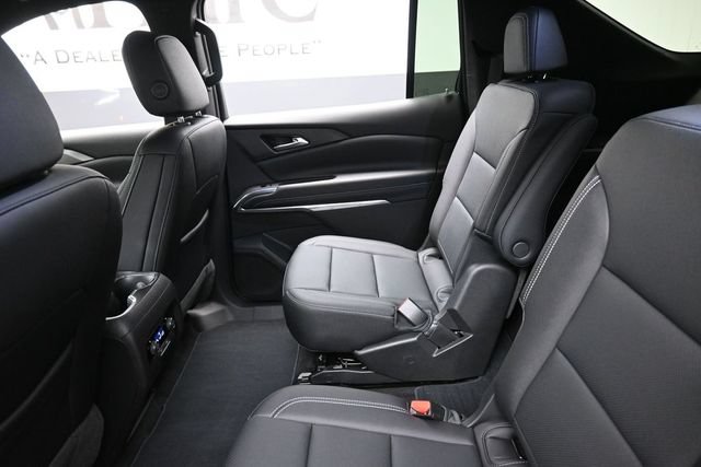 Used 2026 Chevrolet Traverse LT w/ Midnight/Sport Edition FWD image 24