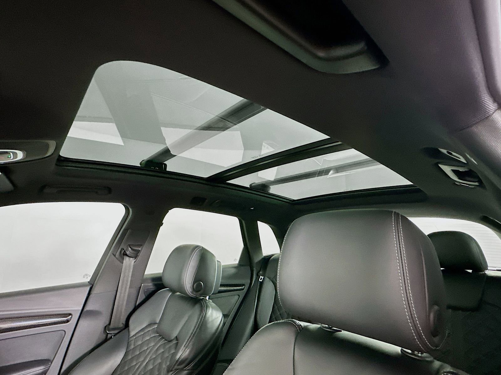 Used 2023 Audi SQ5 Premium Plus w/ Premium Plus Package image 23