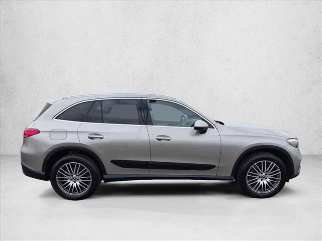 Used 2023 Mercedes-Benz GLC 300 image 4