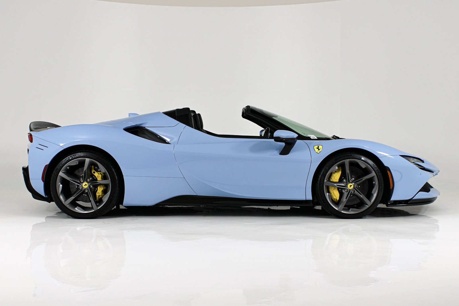 Certified 2024 Ferrari SF90 Spider AWD/4WD image 15