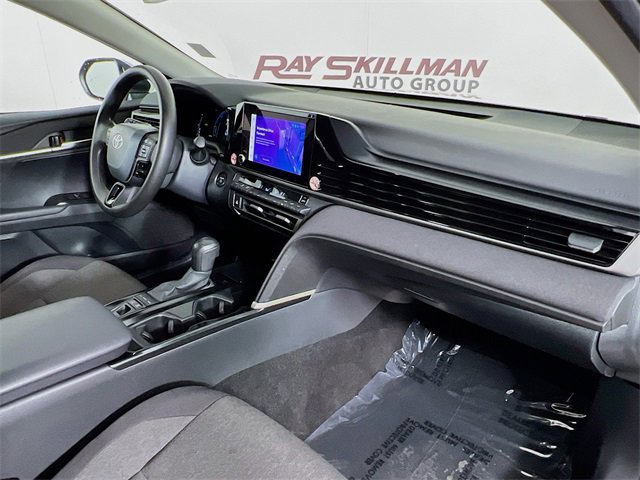Used 2025 Toyota Camry LE image 36