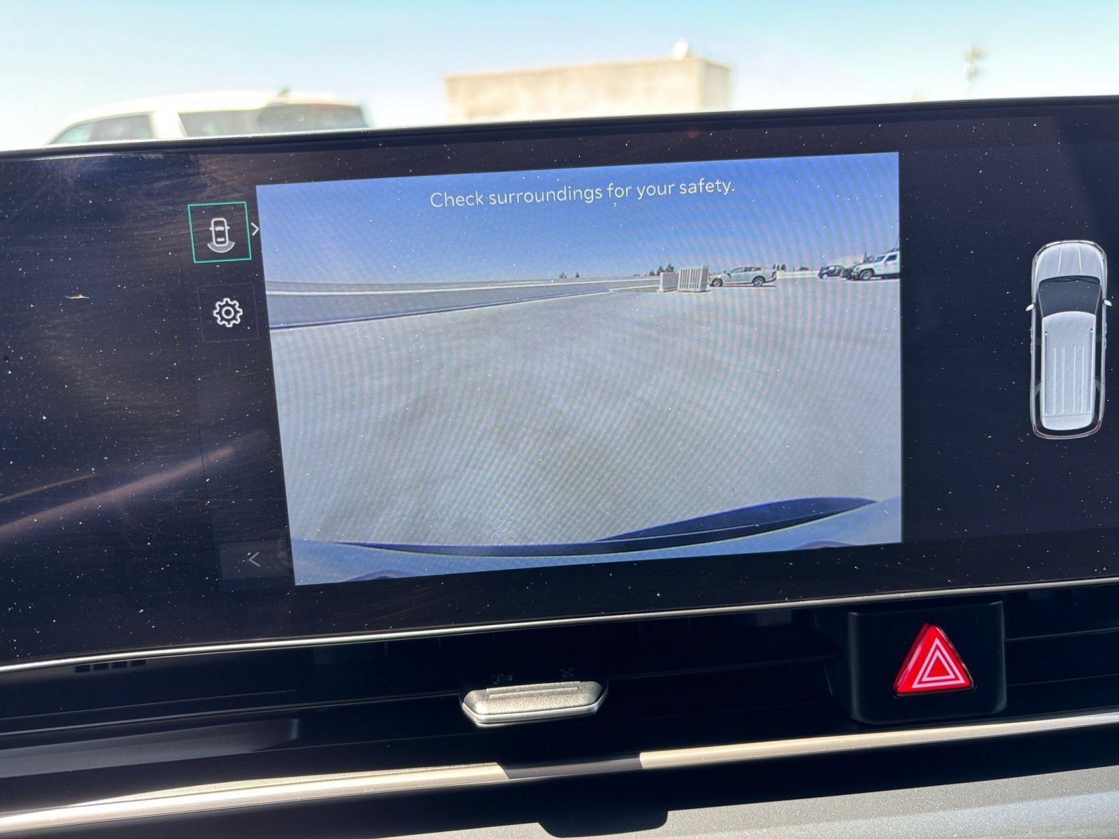 Used 2026 Kia Carnival FWD image 25