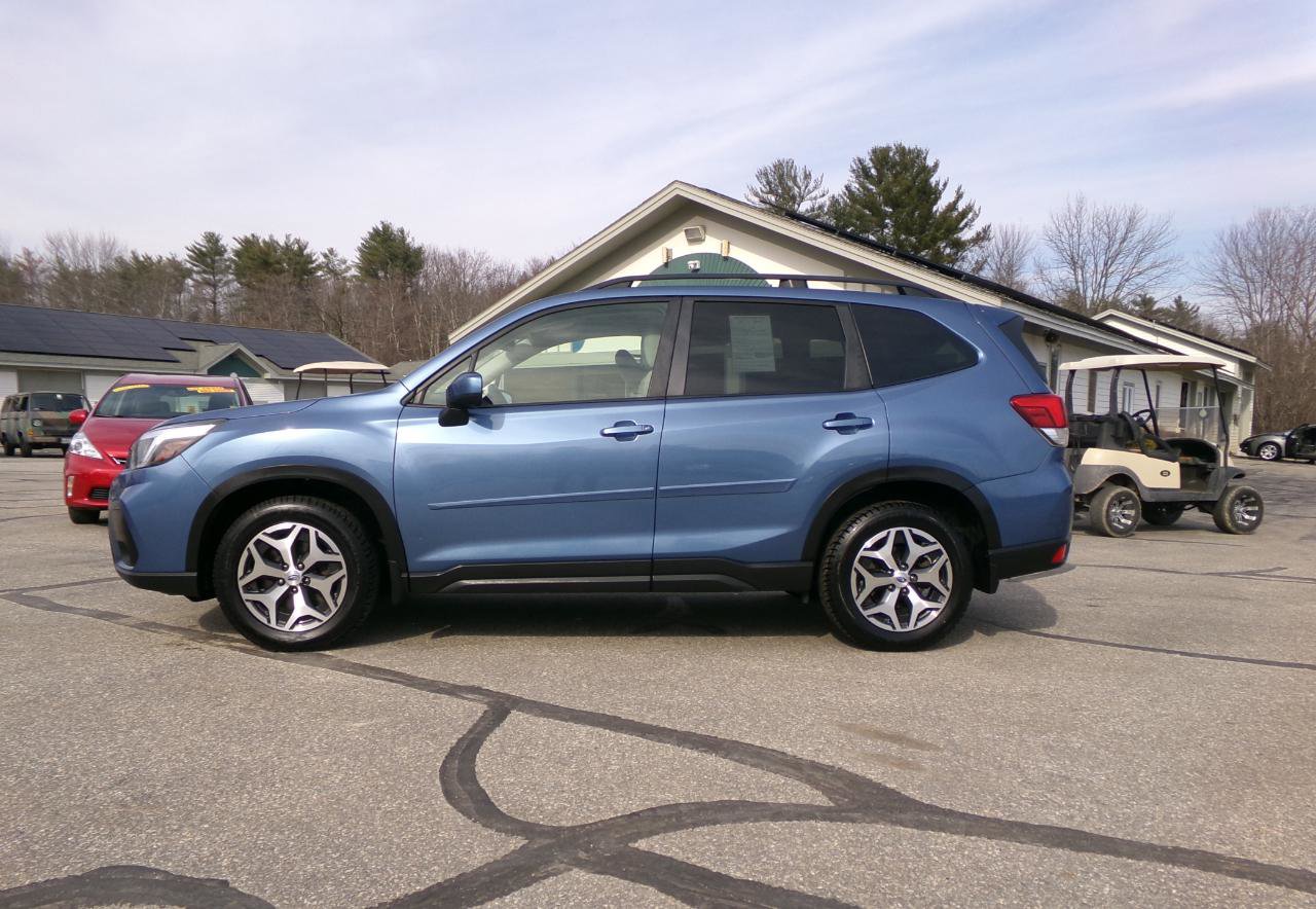 Used 2019 Subaru Forester Premium w/ All-Weather Package image 2