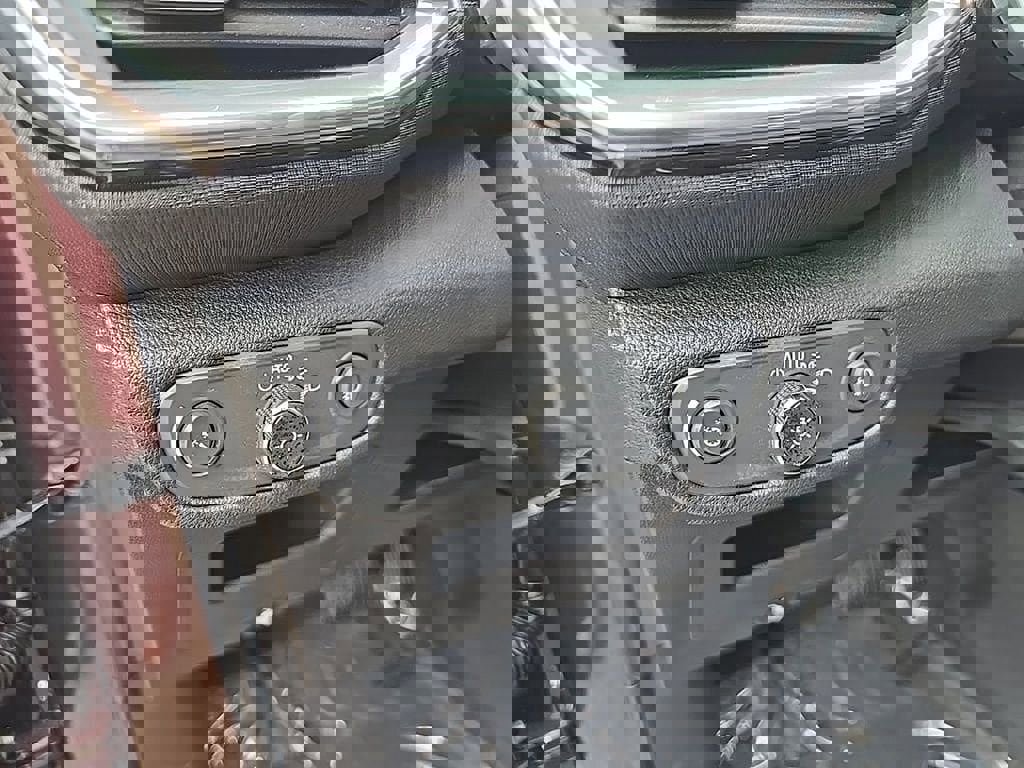 Used 2023 Chevrolet TrailBlazer LT w/ Convenience Package image 12