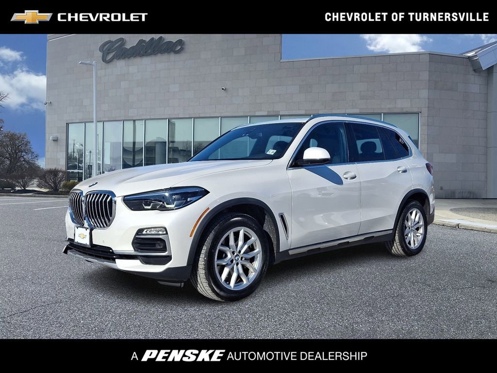 Used 2021 BMW X5 xDrive40i w/ Premium Package 2