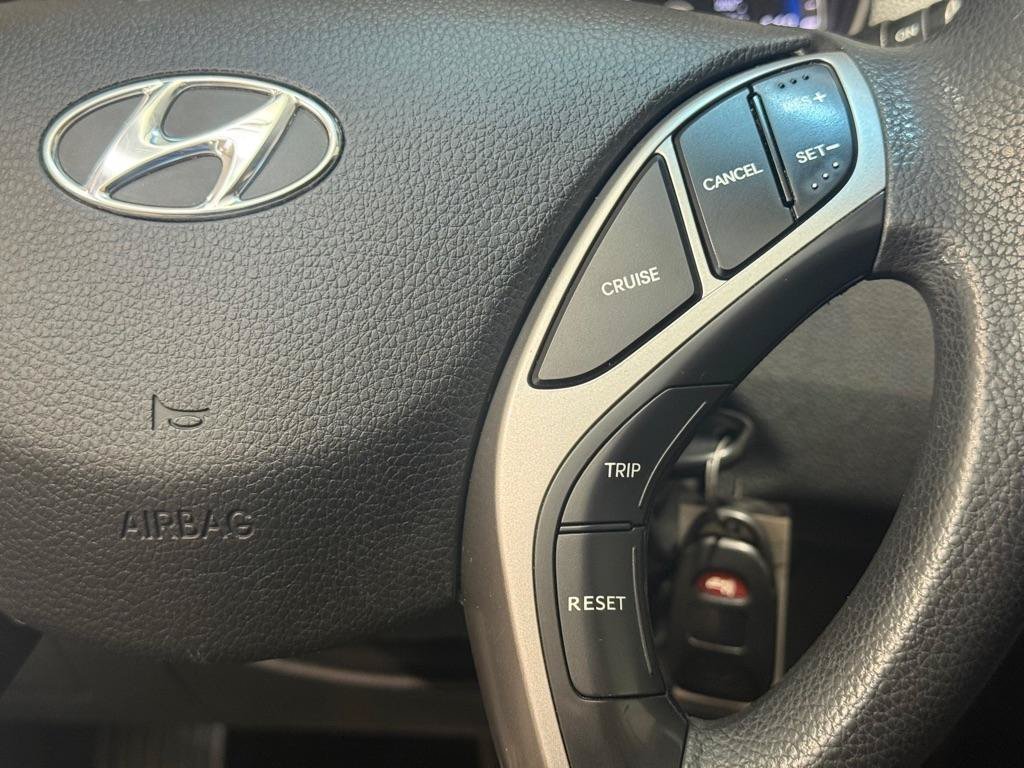Used 2017 Hyundai Elantra GT FWD image 26
