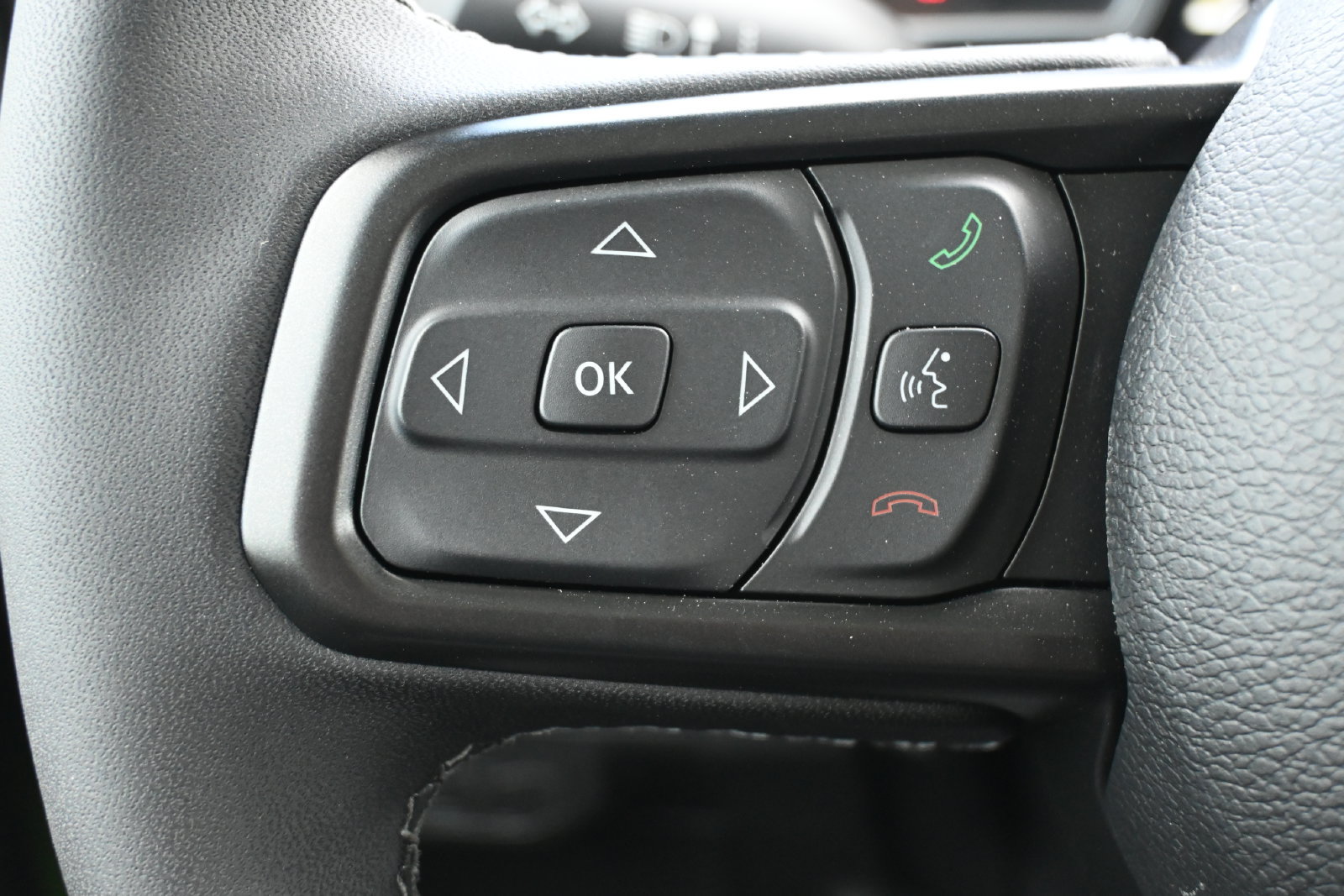 New 2025 Jeep Gladiator Rubicon w/ Convenience Group AWD/4WD image 11
