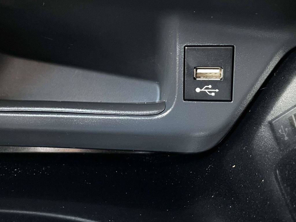 Used 2022 Toyota C-HR XLE FWD image 37