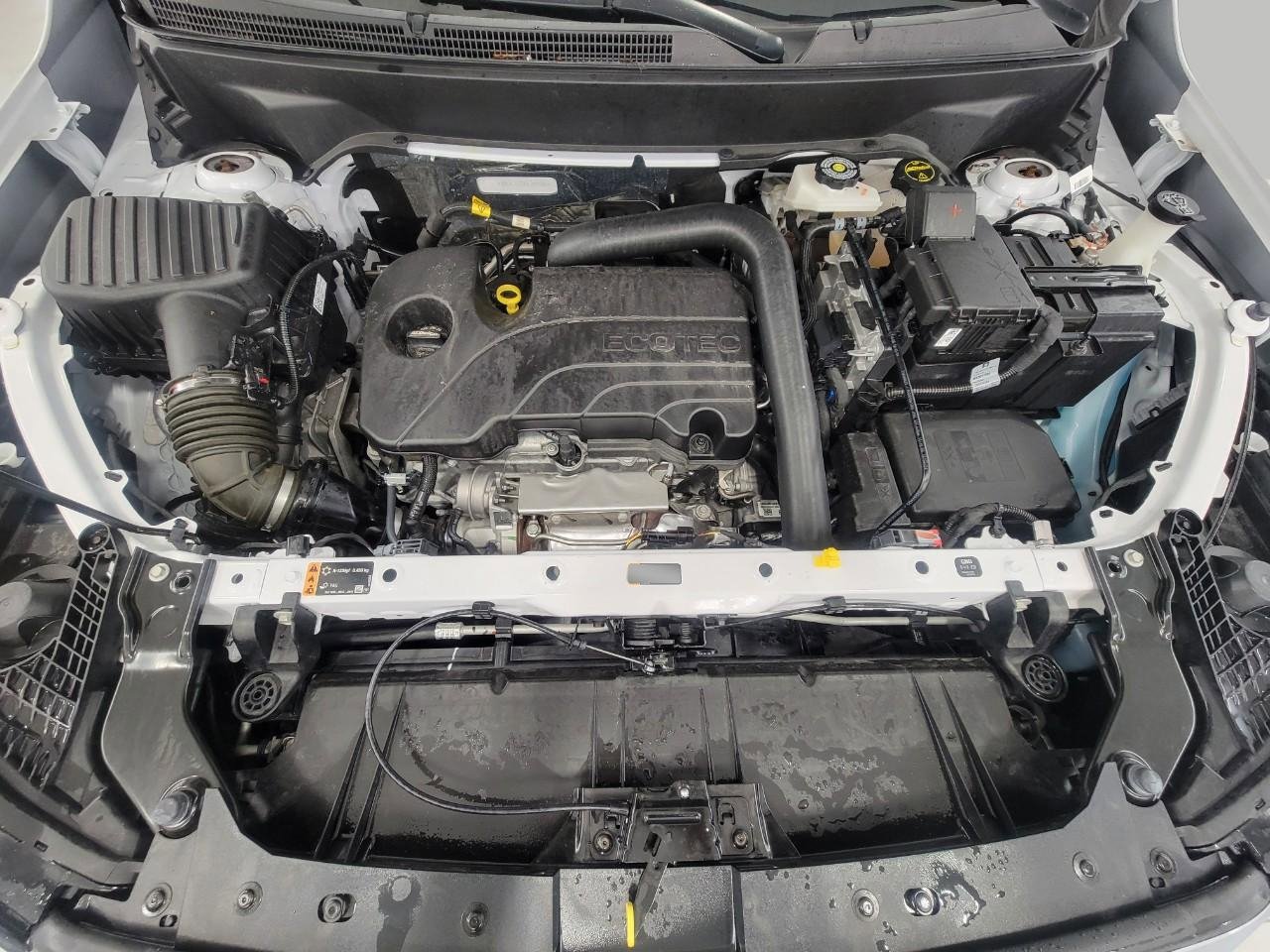 Used 2024 GMC Terrain SLE image 8