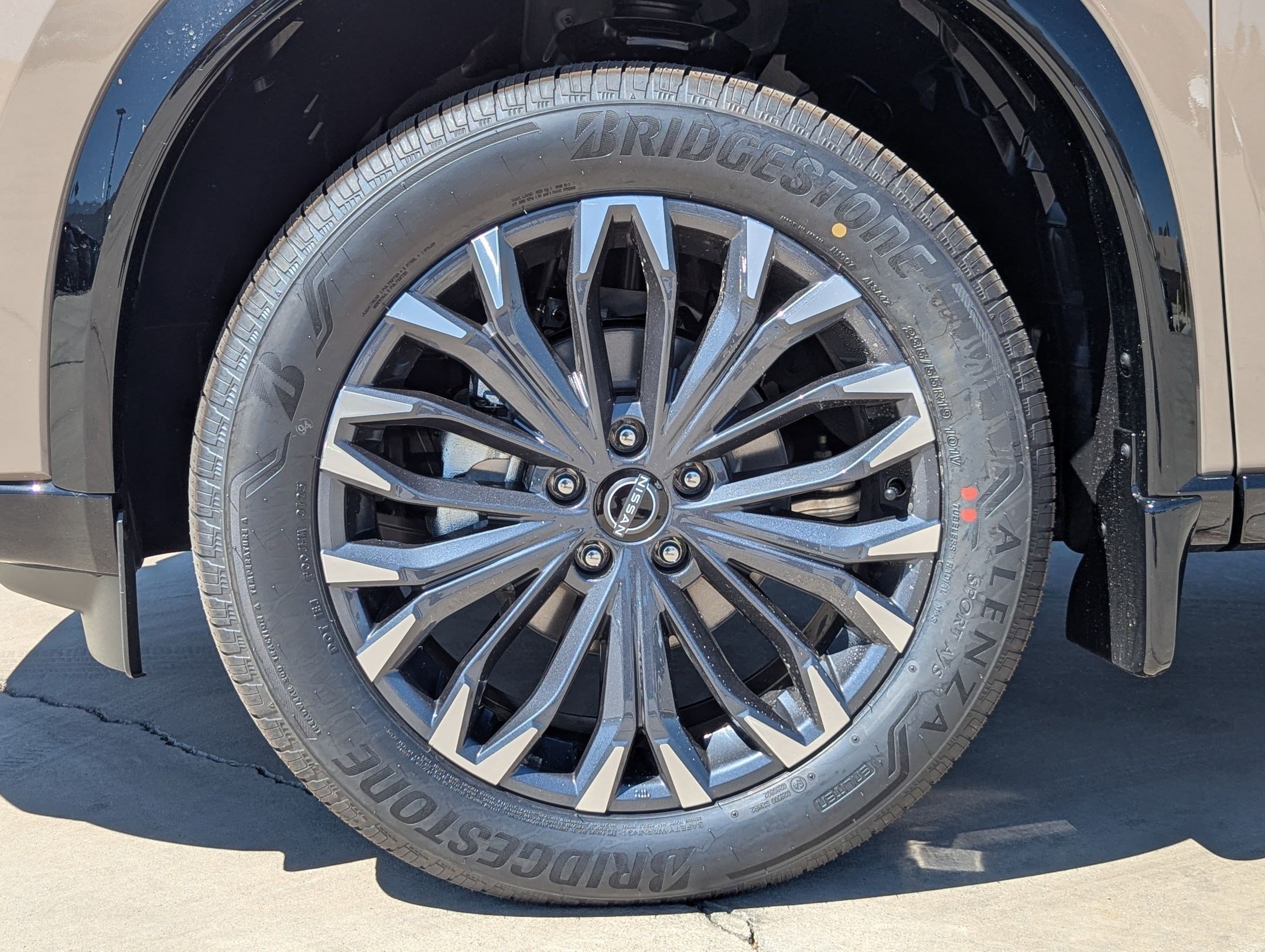 New 2025 Nissan Rogue Platinum w/ Platinum Premium Package image 9