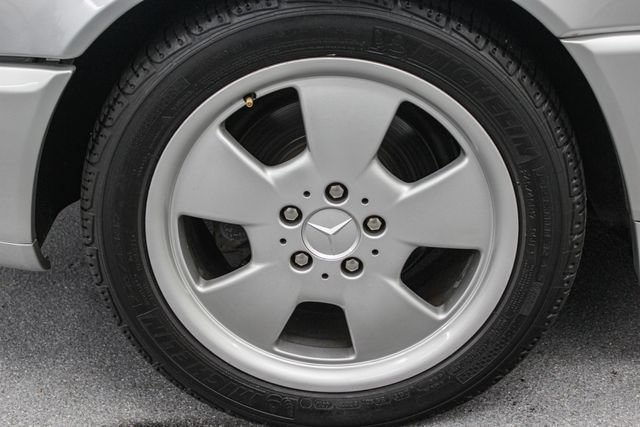 Used 2000 Mercedes-Benz SL 500 image 16