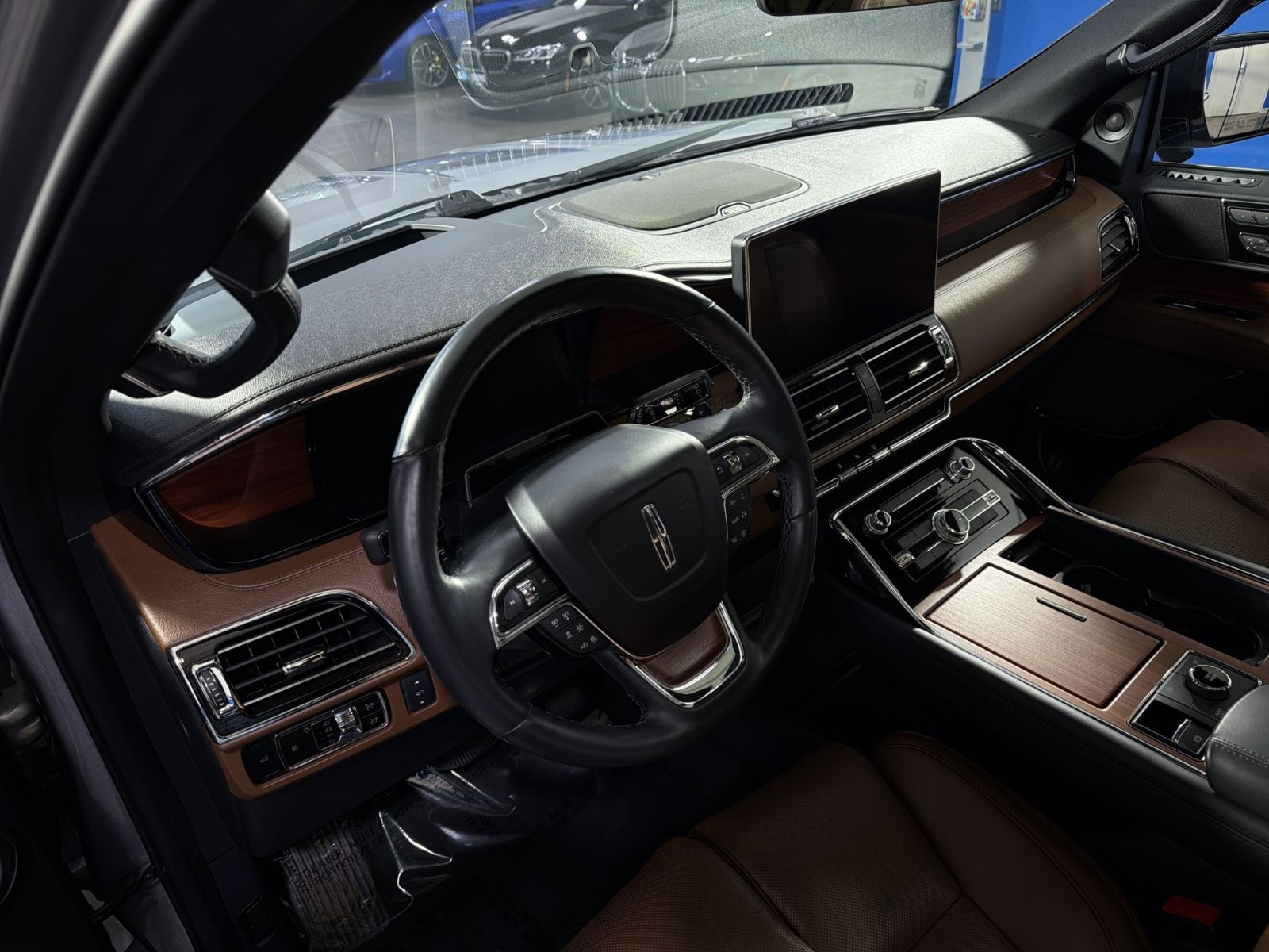 Used 2024 Lincoln Navigator Reserve AWD/4WD image 18