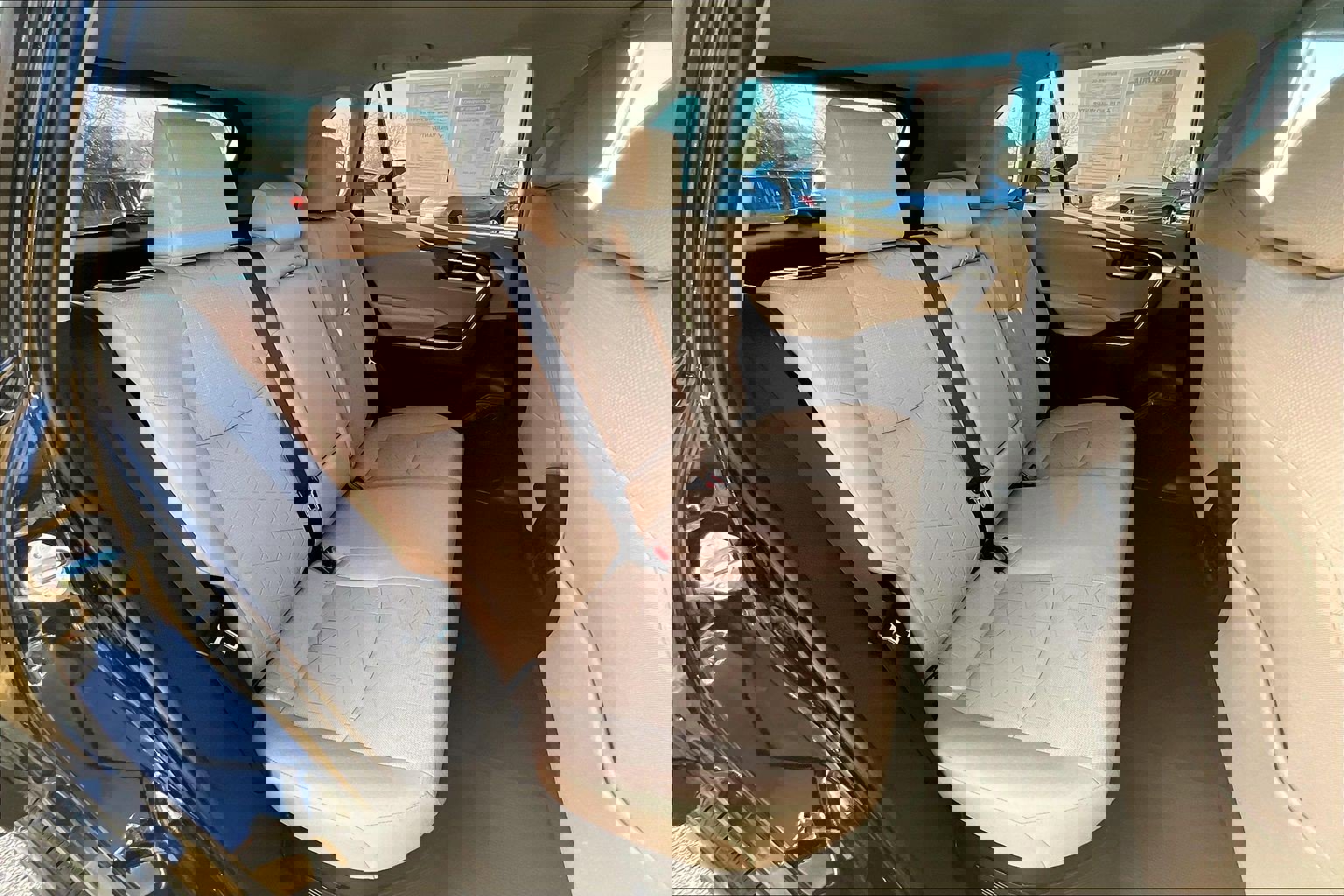 Used 2021 Toyota RAV4 XLE w/ Convenience Package image 26