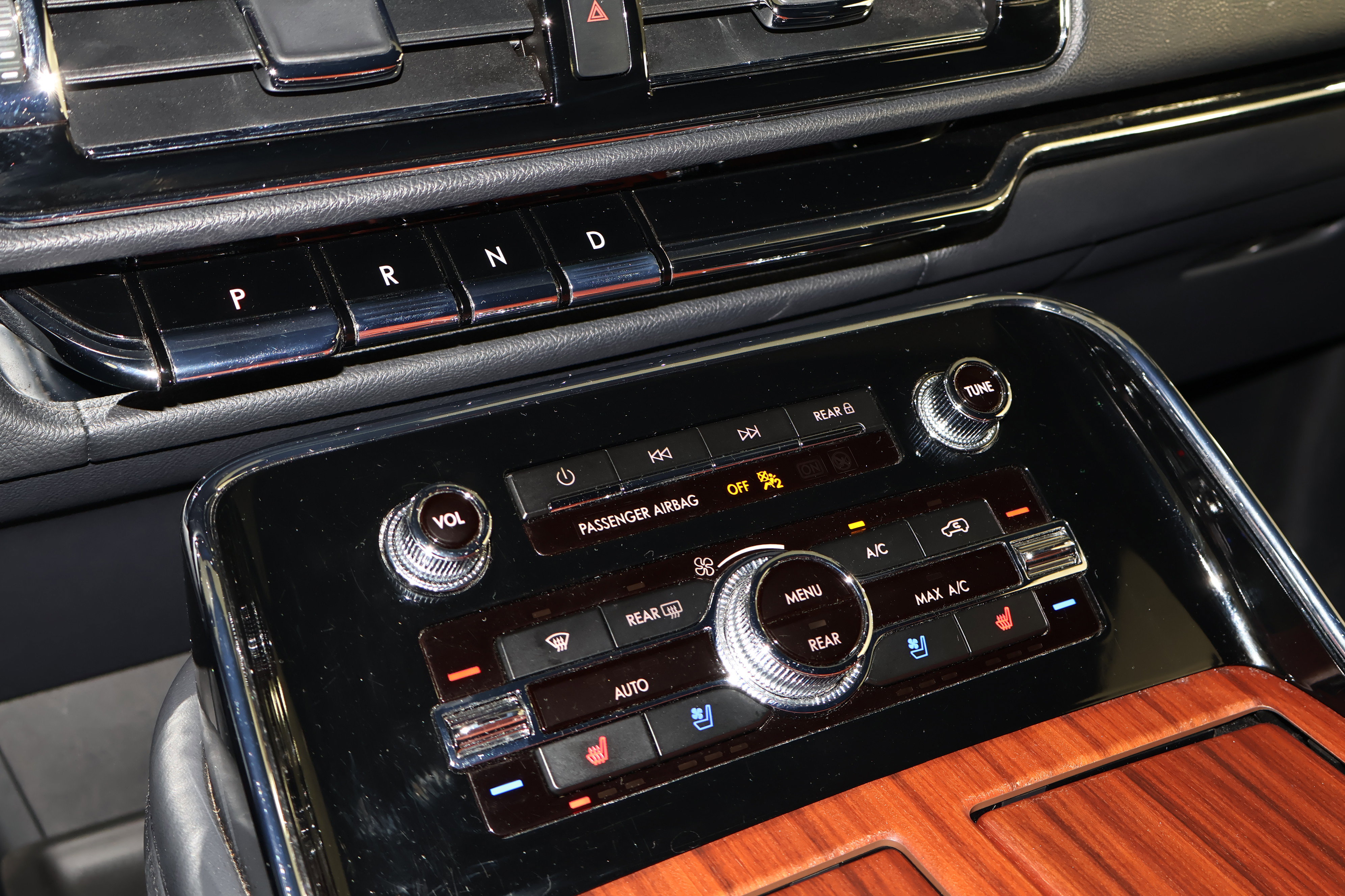 Used 2024 Lincoln Navigator Premiere image 32