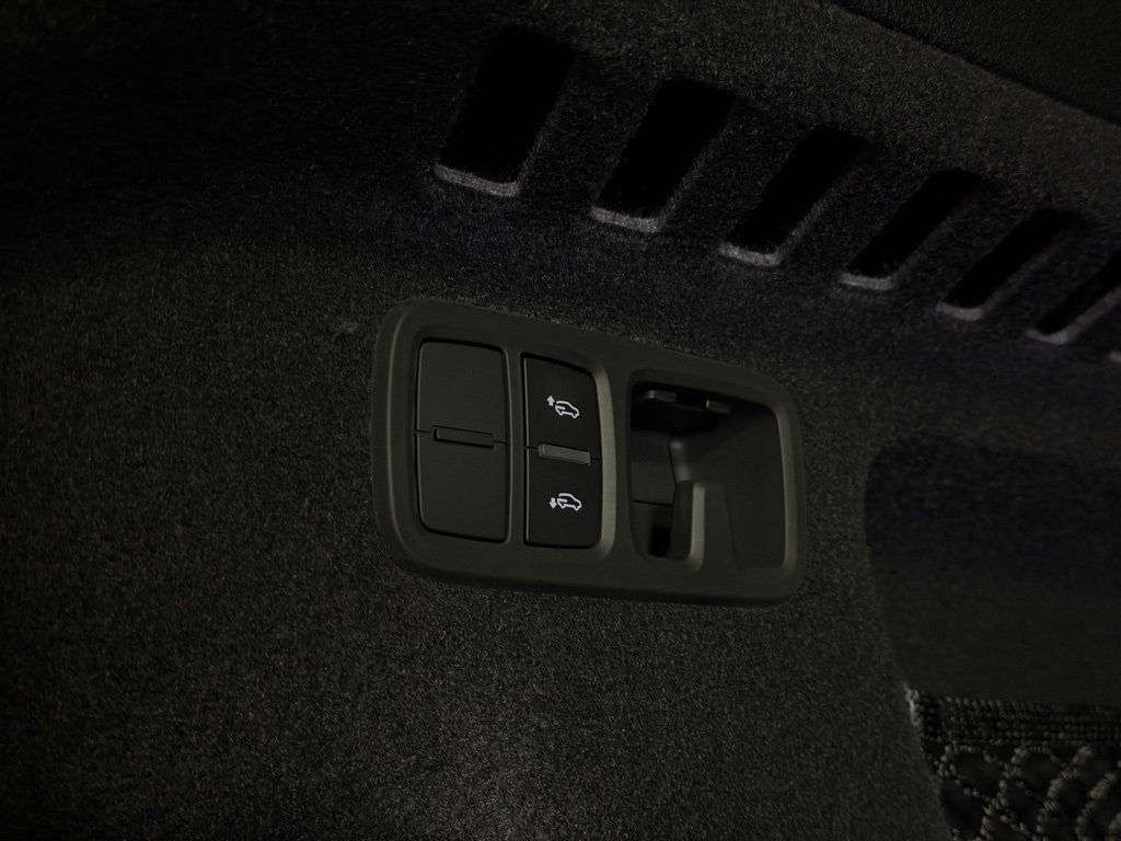 Used 2025 Audi RS Q8 performance image 16