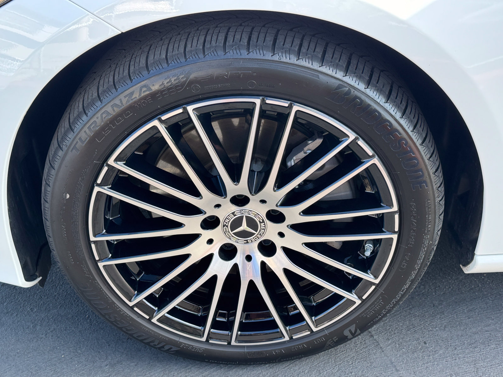 Used 2025 Mercedes-Benz C 300 Sedan image 16