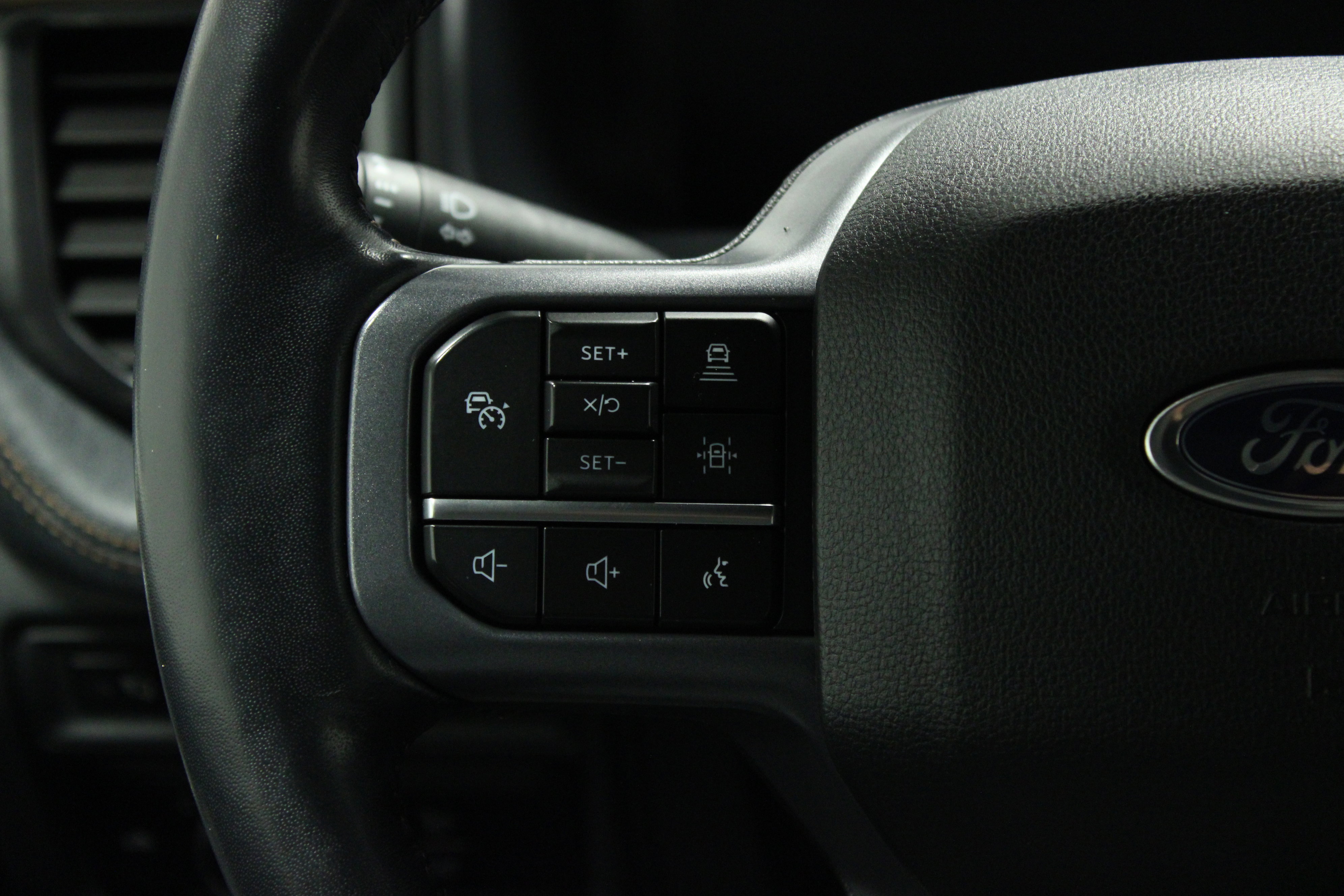 Used 2023 Ford F150 Lightning Lariat image 21