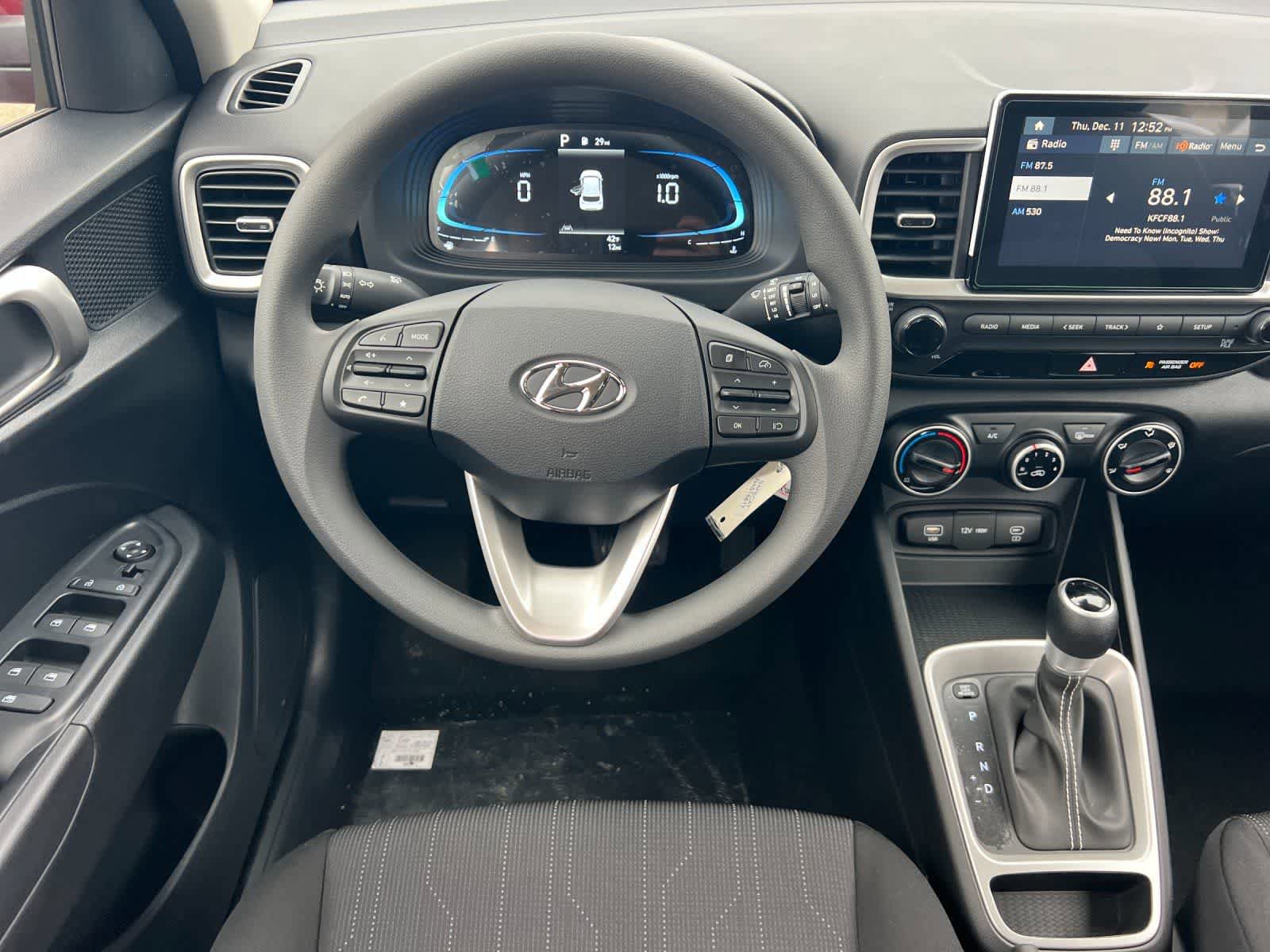 New 2026 Hyundai Venue SE FWD image 14