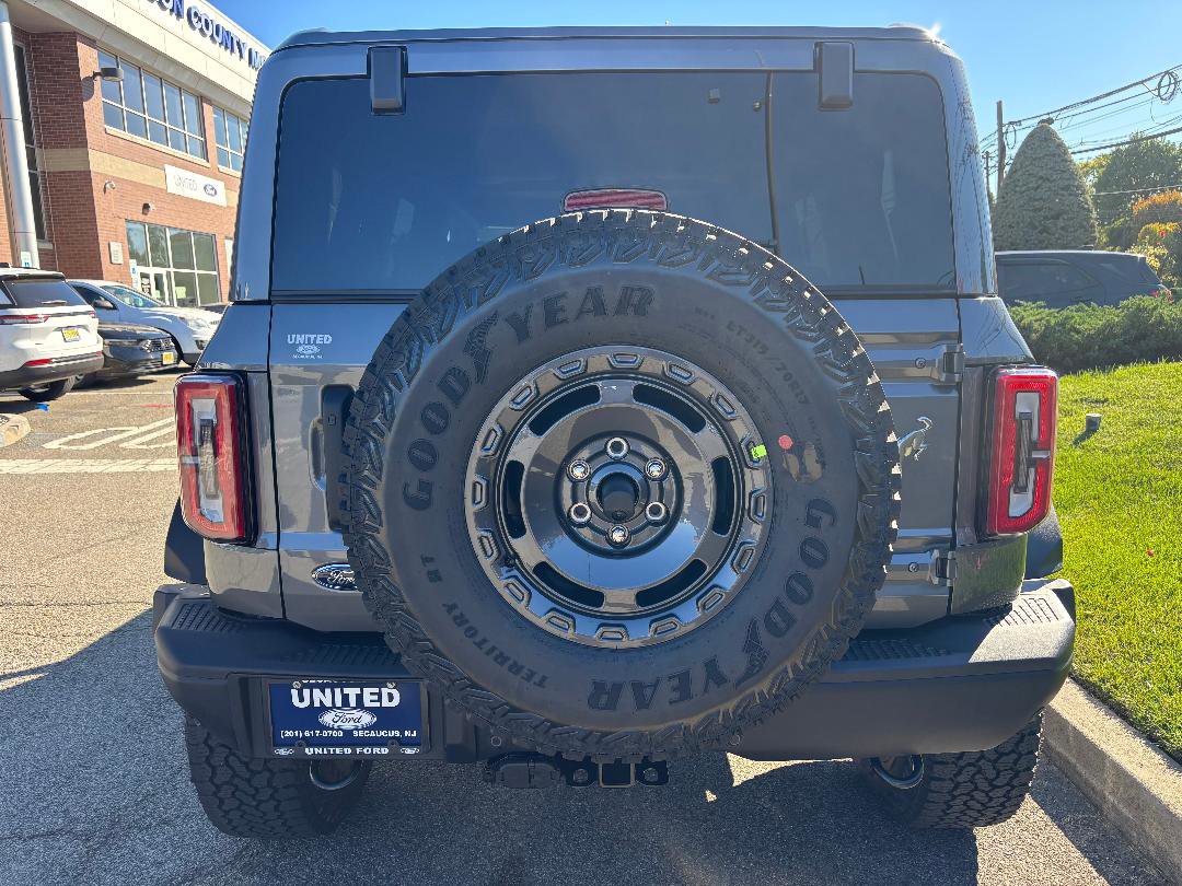 New 2025 Ford Bronco Badlands image 9