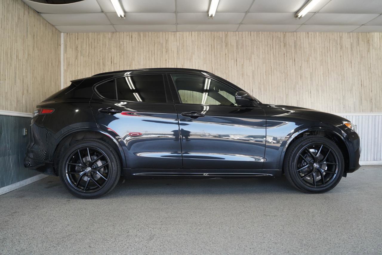 Used 2021 Alfa Romeo Stelvio Ti Sport AWD/4WD image 6