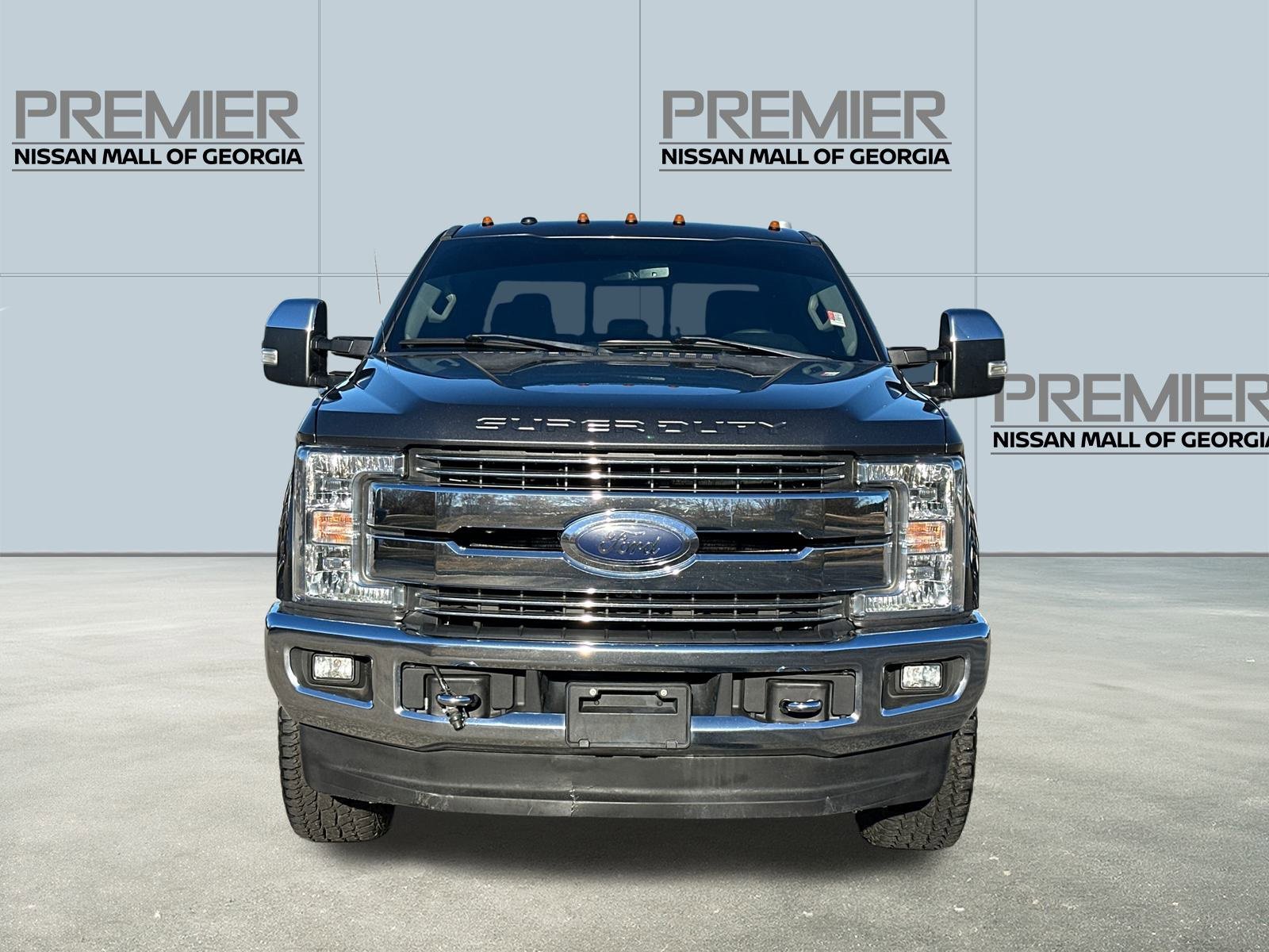 Used 2018 Ford F350 Lariat w/ Chrome Package image 2