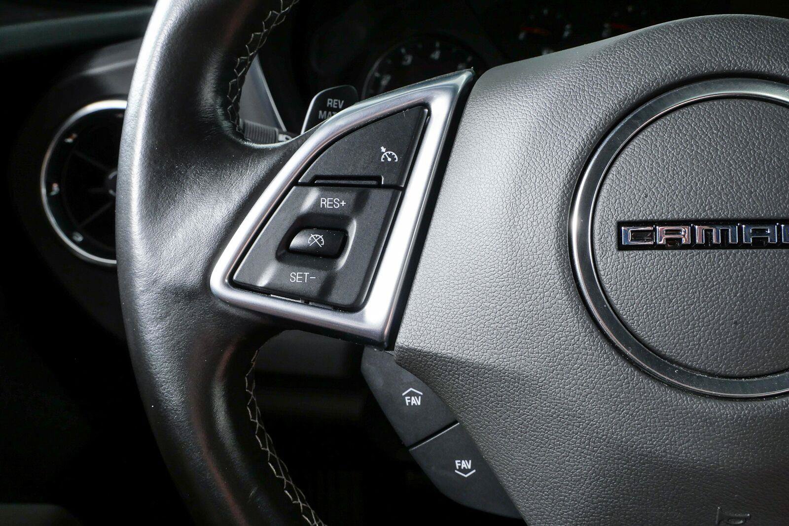 Used 2021 Chevrolet Camaro LT RWD image 10