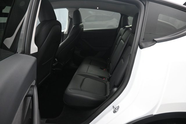 Used 2025 Tesla Model Y Long Range RWD image 17