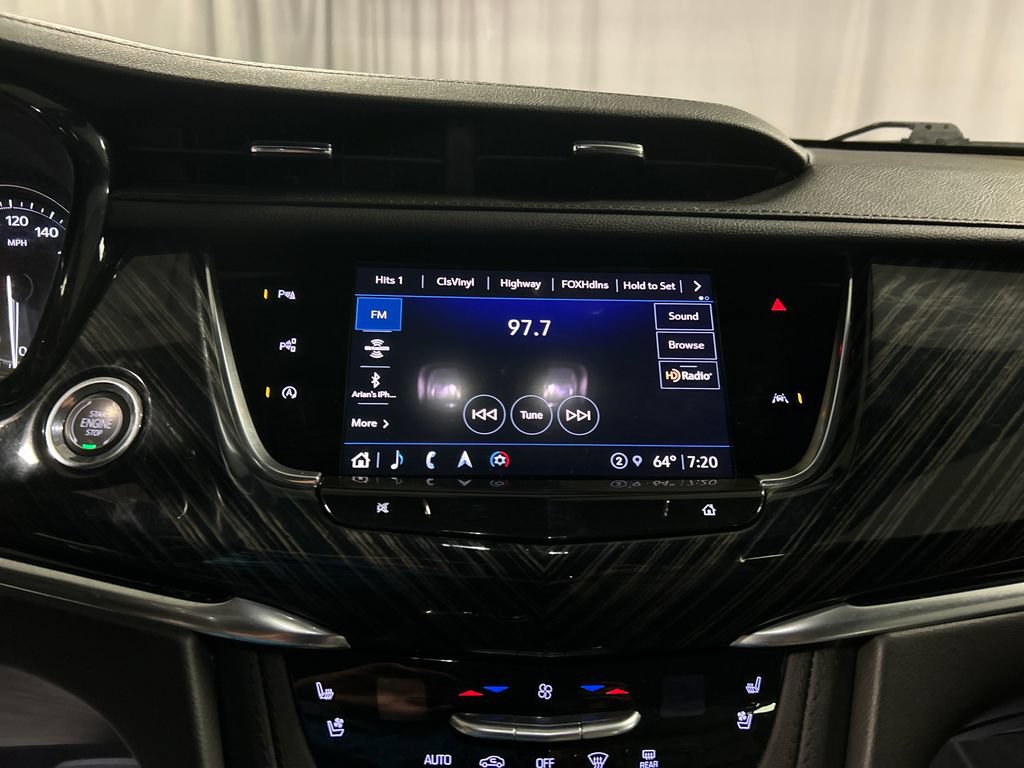 Used 2024 Cadillac XT6 Premium Luxury w/ Technology Package AWD/4WD image 17