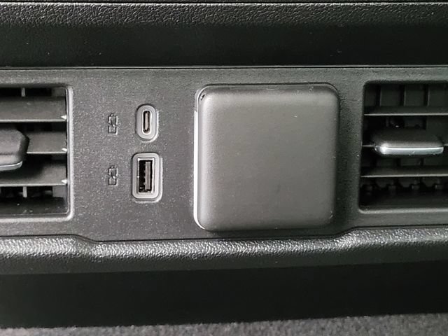 Used 2022 Chevrolet Silverado 1500 LT w/ Safety Package RWD image 17