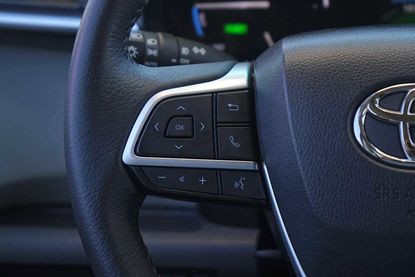 Used 2023 Toyota Sienna XLE FWD image 17