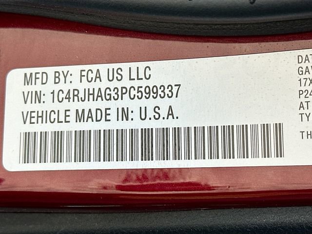 Used 2023 Jeep Grand Cherokee Laredo w/ Luxury Tech Group I image 34