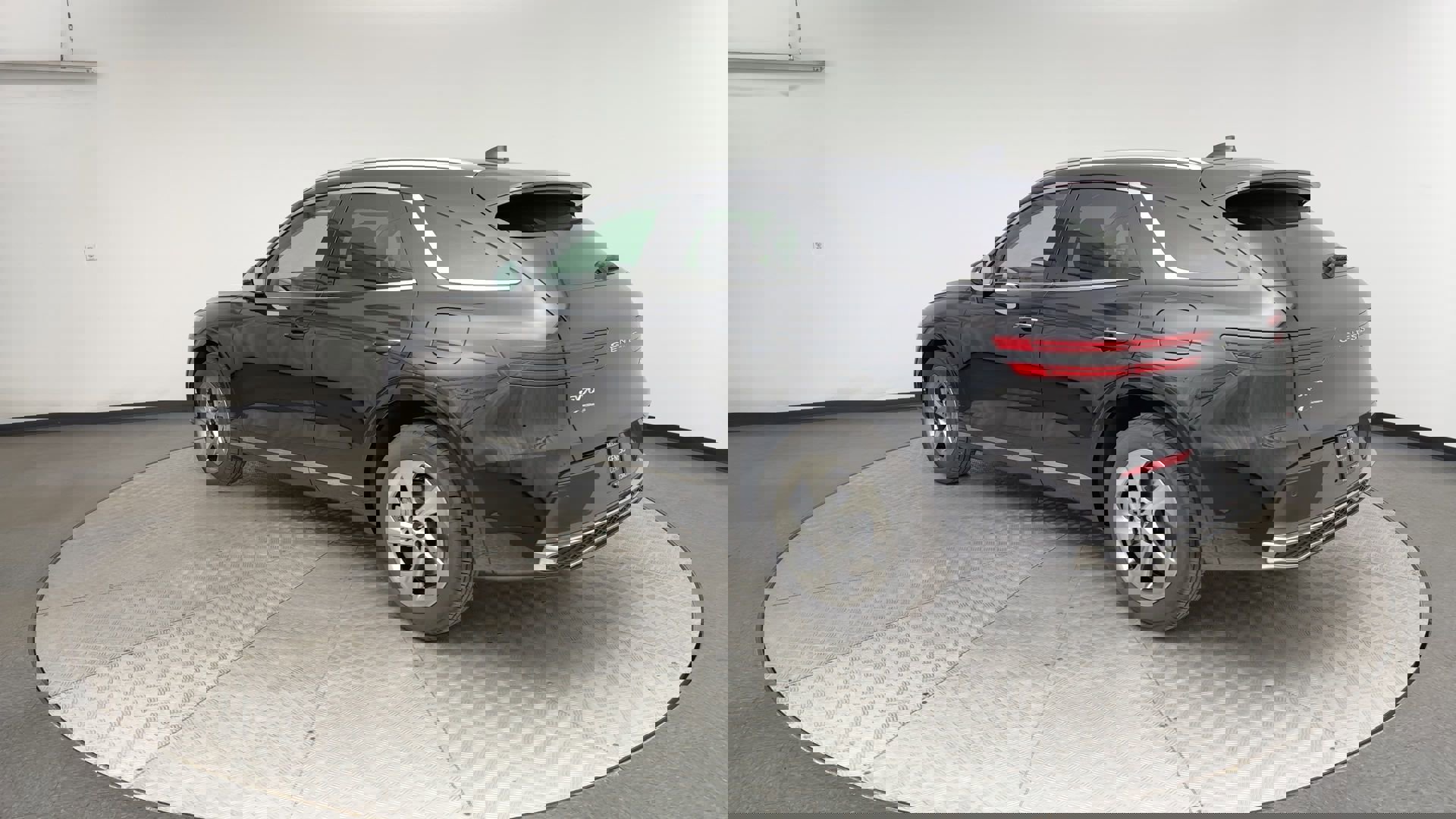 Certified 2026 Genesis GV70 2.5T image 4