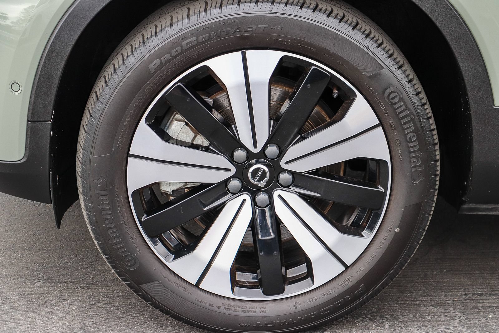 Used 2023 Volvo XC40 Recharge Plus AWD/4WD image 11
