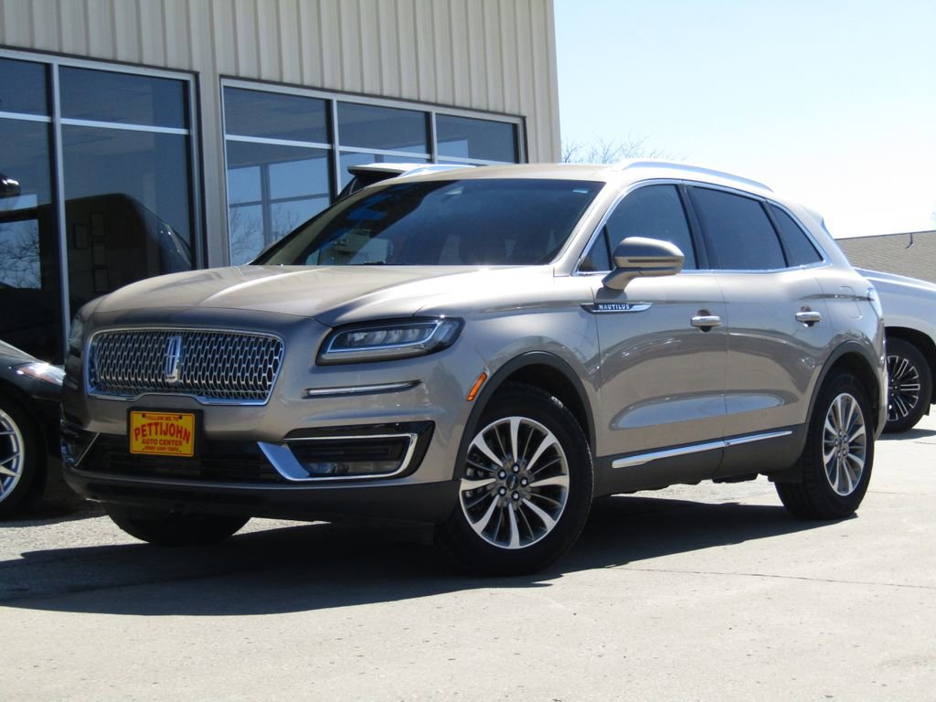 Used 2019 Lincoln Nautilus Select image 10
