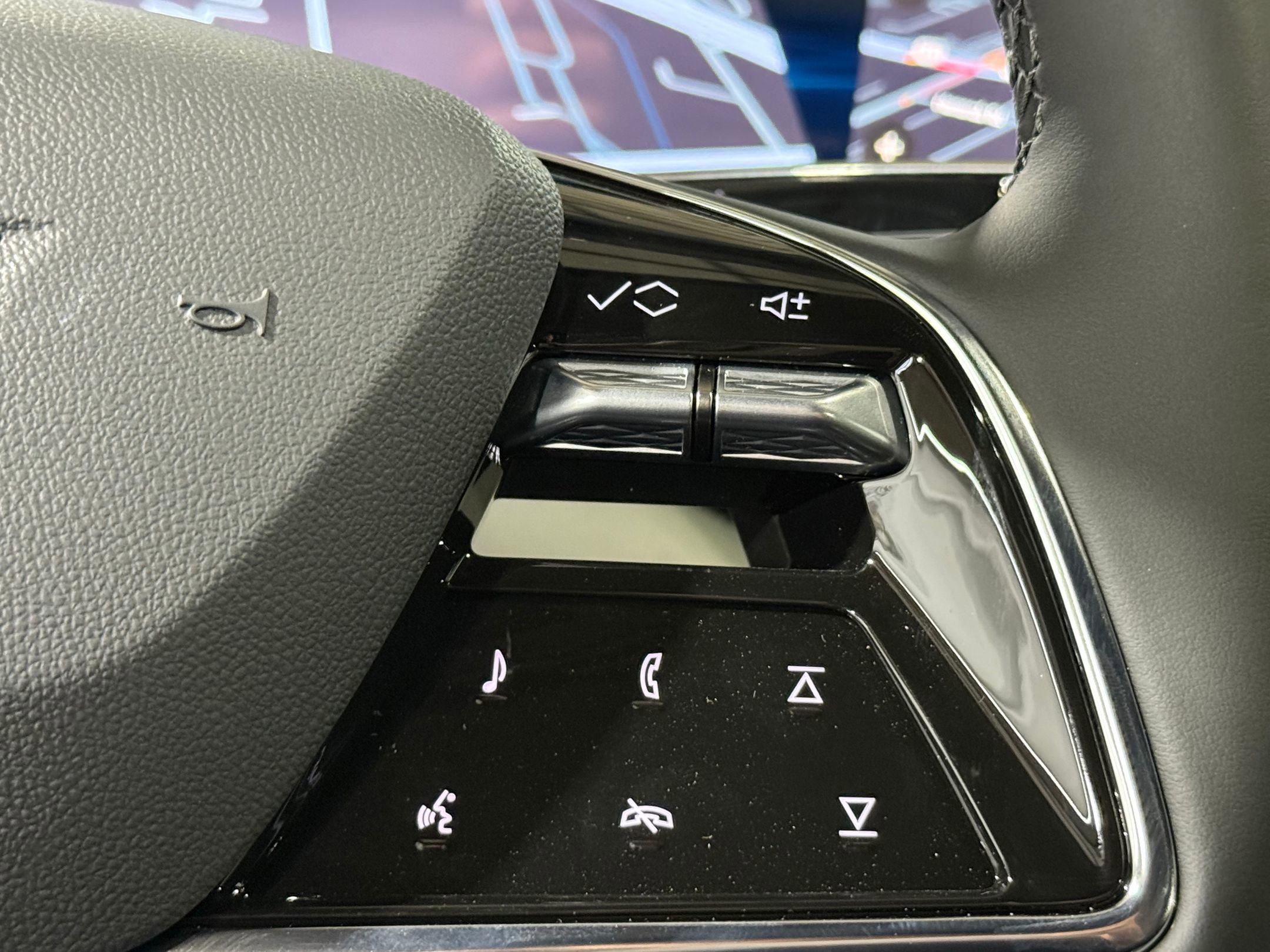 New 2026 Cadillac Optiq Sport 1 image 29