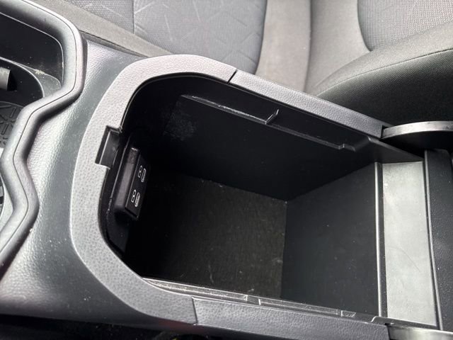 Used 2025 Toyota RAV4 XLE AWD/4WD image 20