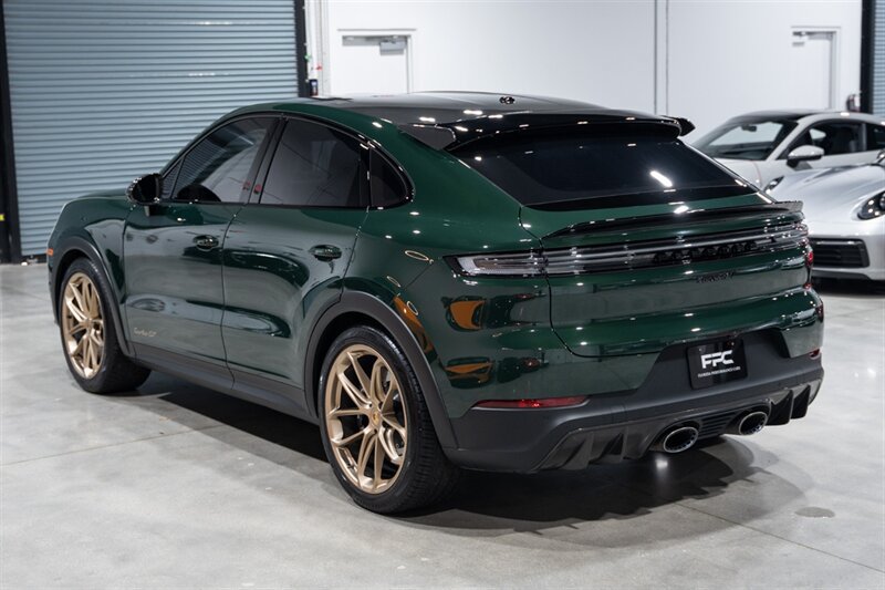 Used 2024 Porsche Cayenne Turbo GT AWD/4WD image 4