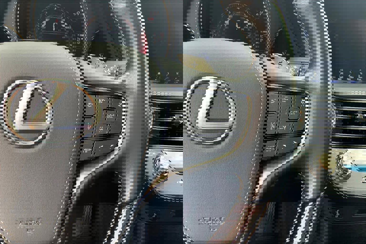 Used 2018 Lexus LS 500 w/ Interior Upgrade Package image 22