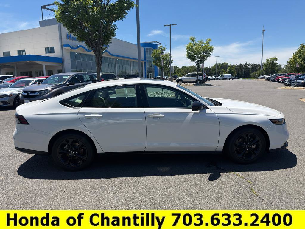 Used 2025 Honda Accord SE image 8