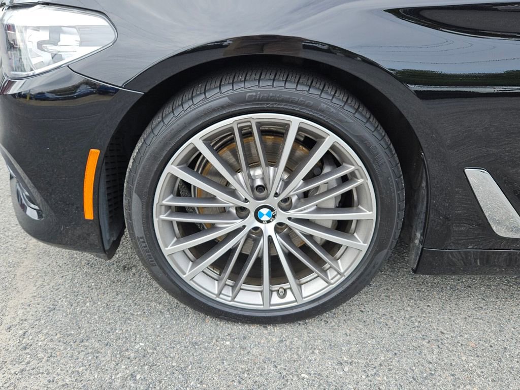Used 2019 BMW 540i w/ Convenience Package RWD image 9
