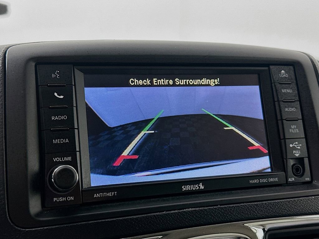 Used 2014 Chrysler Town & Country Limited image 14