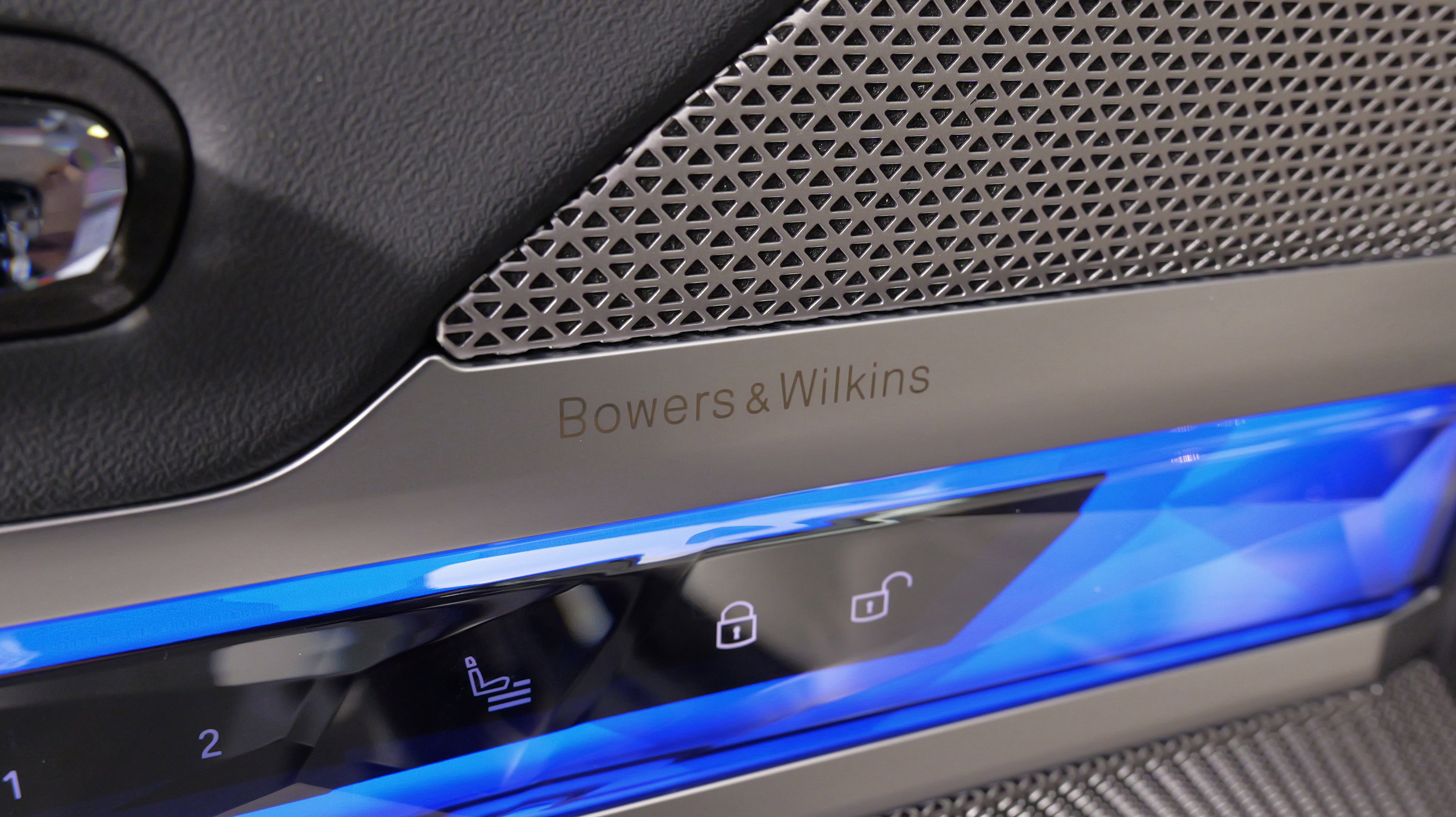 Used 2023 BMW 760i xDrive image 16