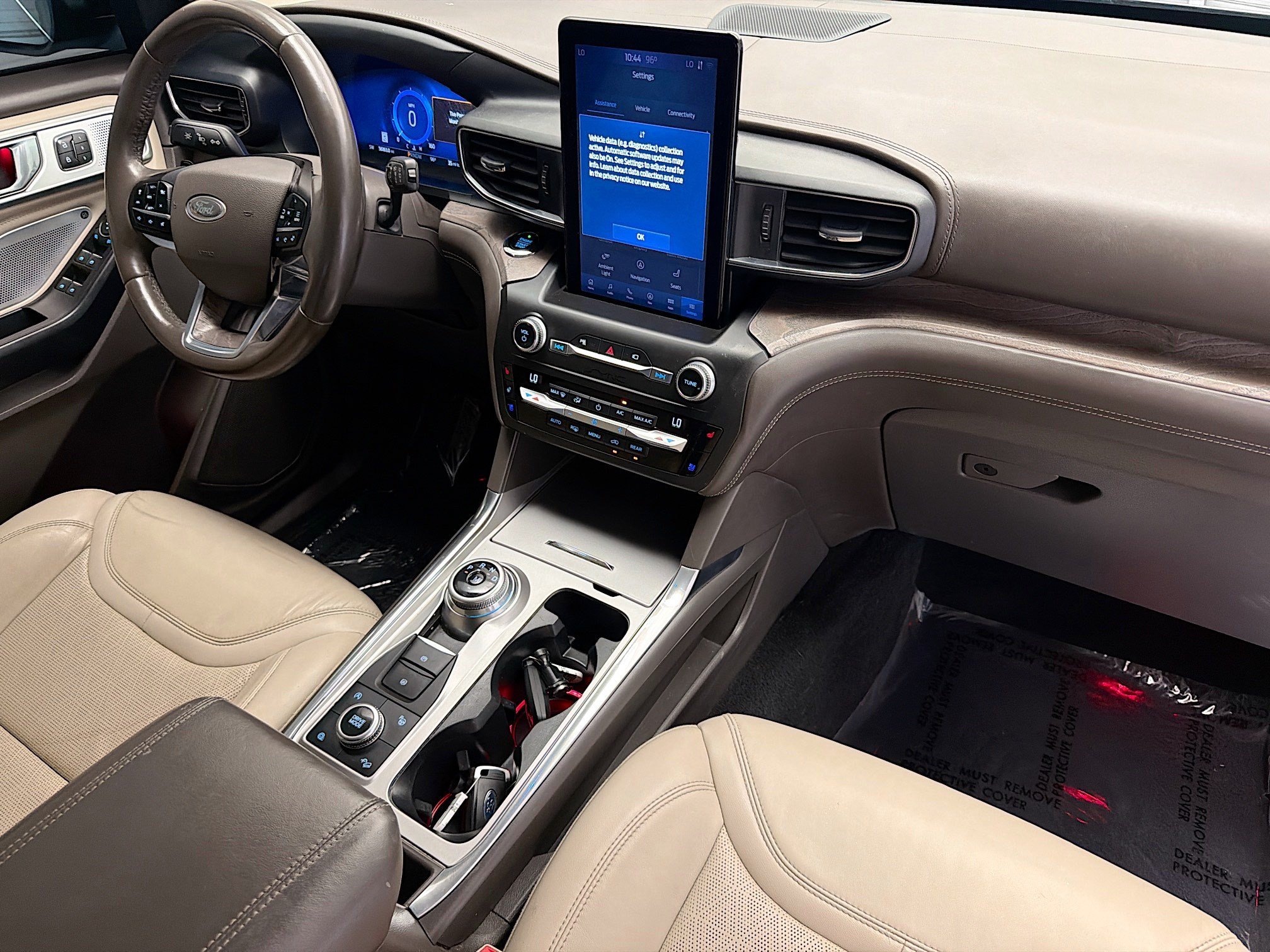 Used 2020 Ford Explorer Platinum w/ Premium Technology Package AWD/4WD image 12