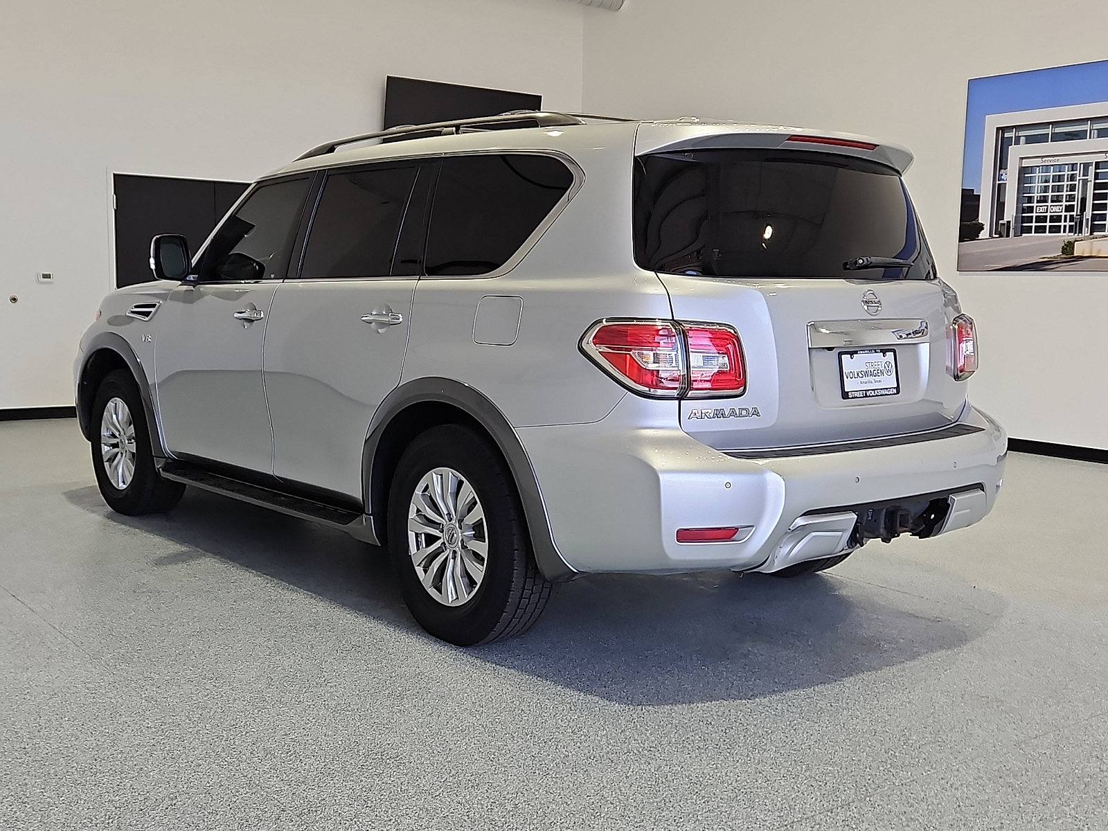 Used 2018 Nissan Armada SV w/ Driver Package image 2