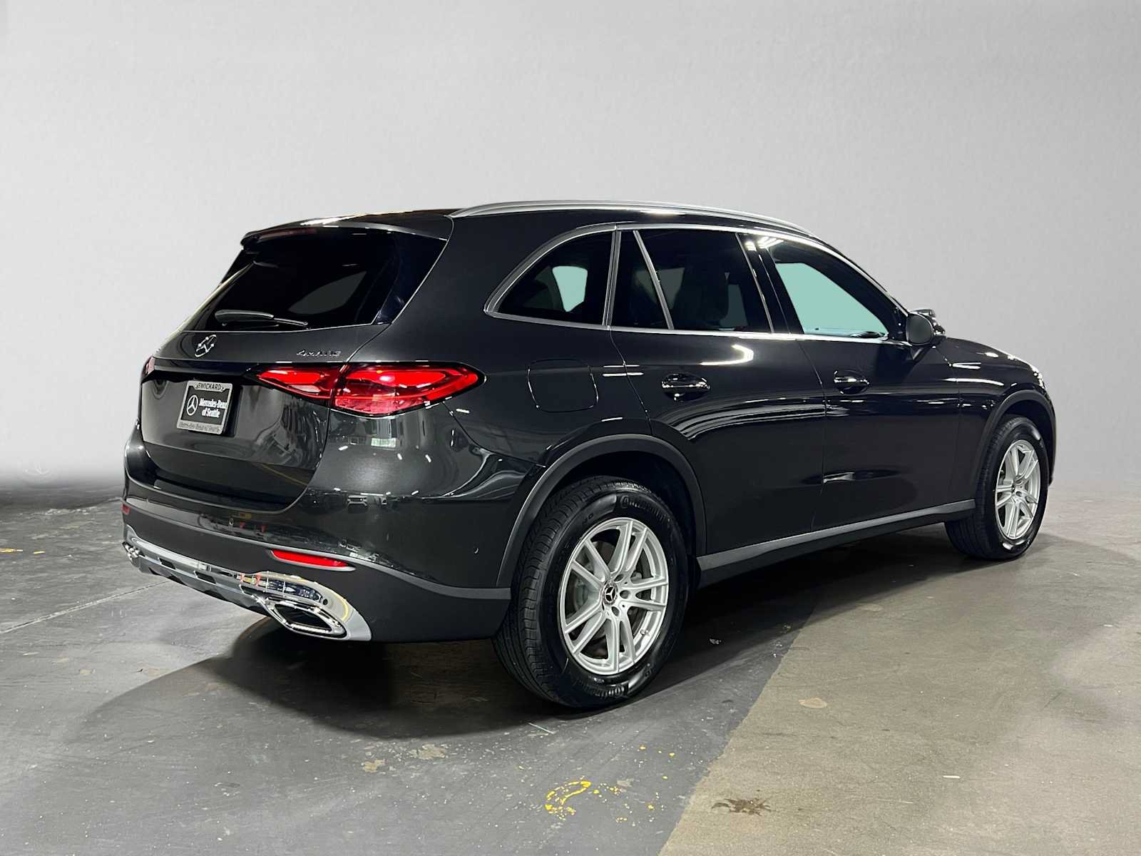 Used 2026 Mercedes-Benz GLC 300 4MATIC image 3
