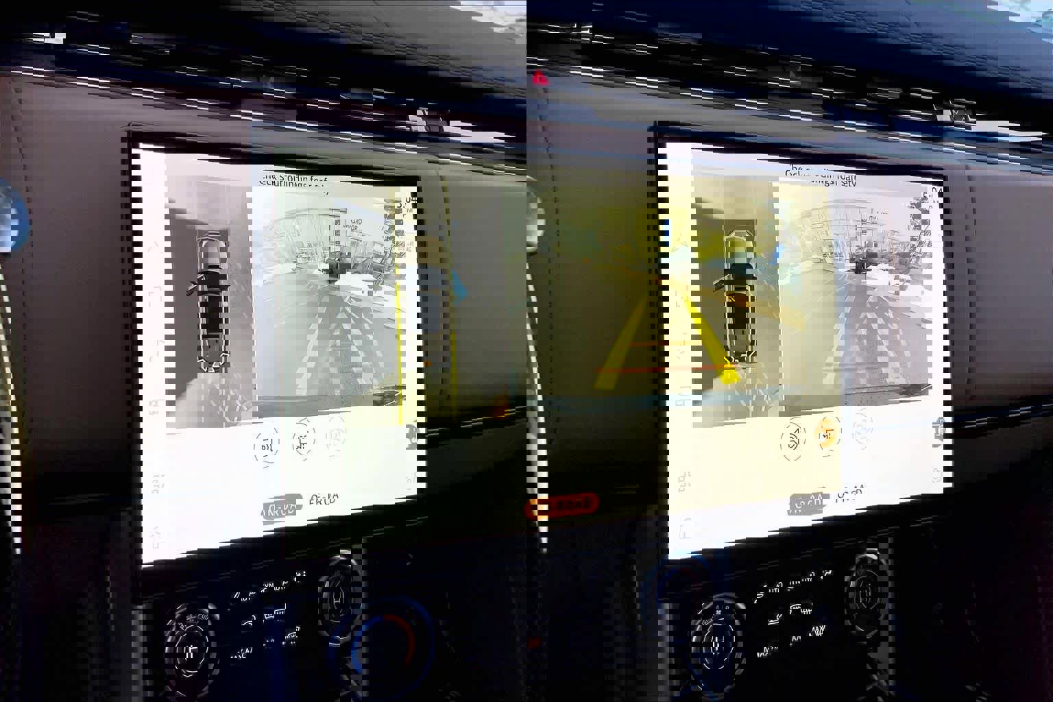 Used 2023 Land Rover Range Rover SE image 27