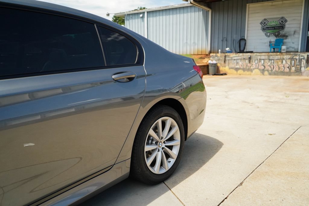 Used 2019 BMW 750i w/ Executive Package RWD image 22