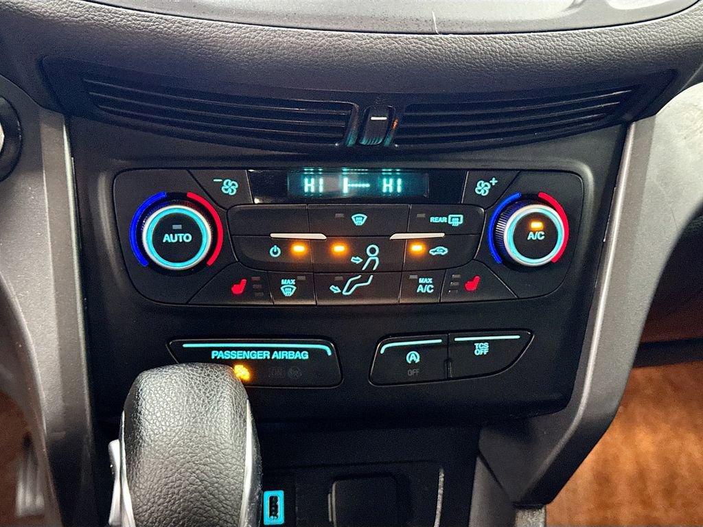 Used 2019 Ford Escape SE image 14