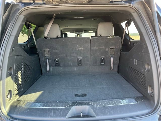 Used 2025 Chevrolet Suburban Z71 AWD/4WD image 17